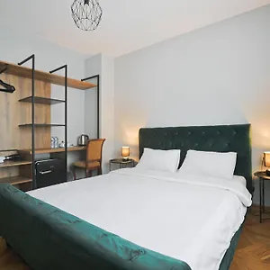 https://hotel-white-house.alltbilisihotels.com